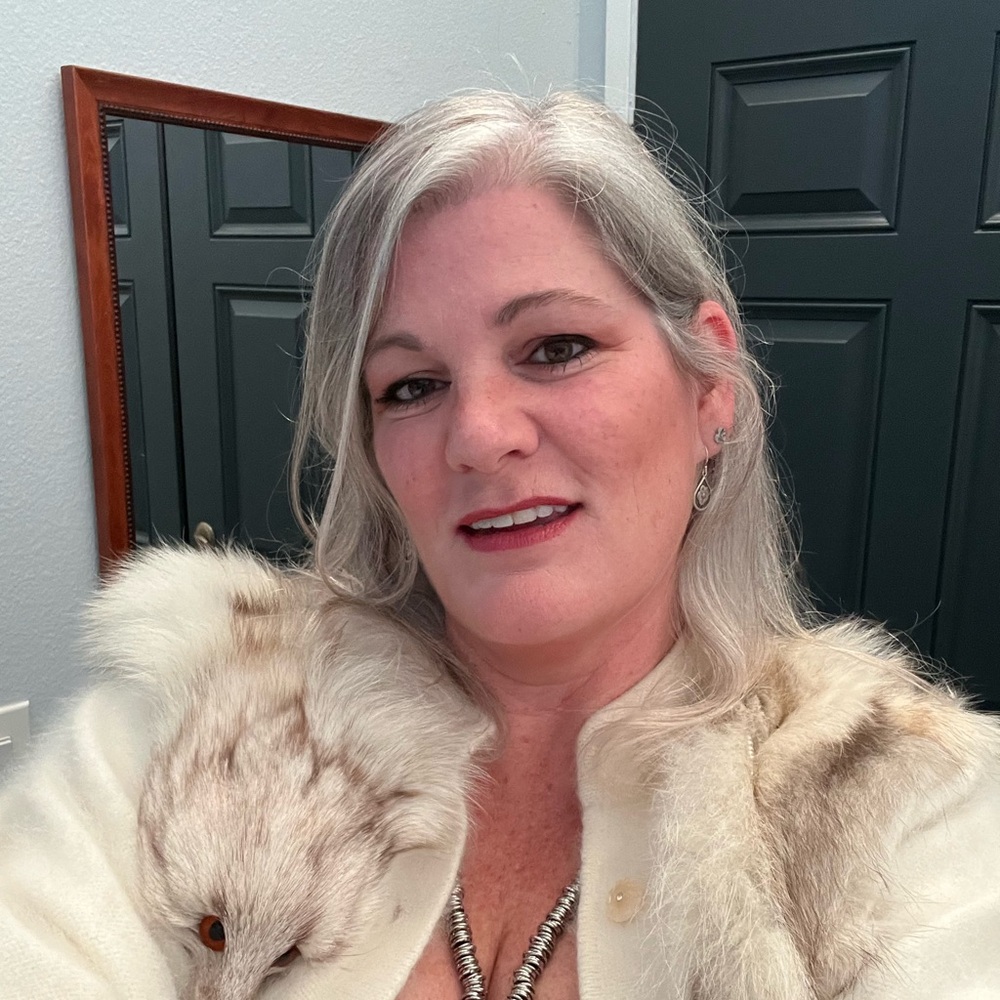 Meet your Posher, Lisa
